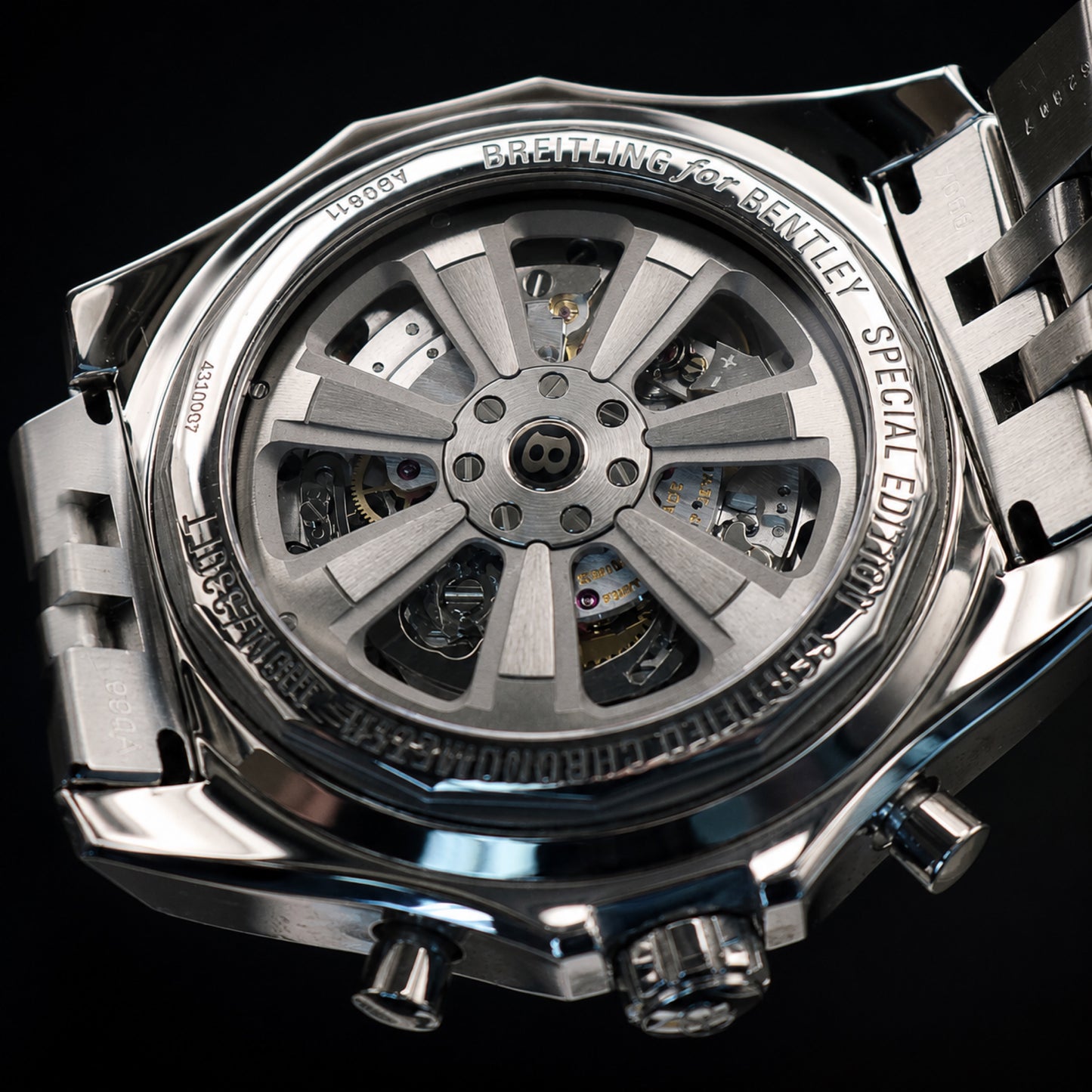 Breitling Bentley B04 GMT