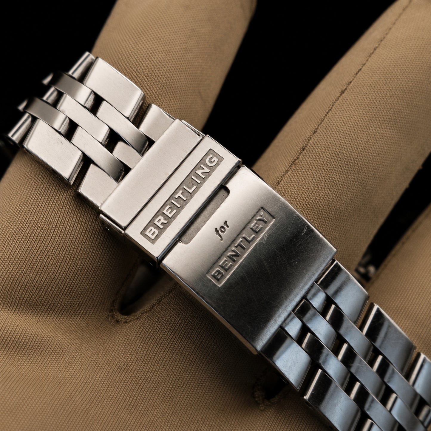 Breitling Bentley B04 GMT